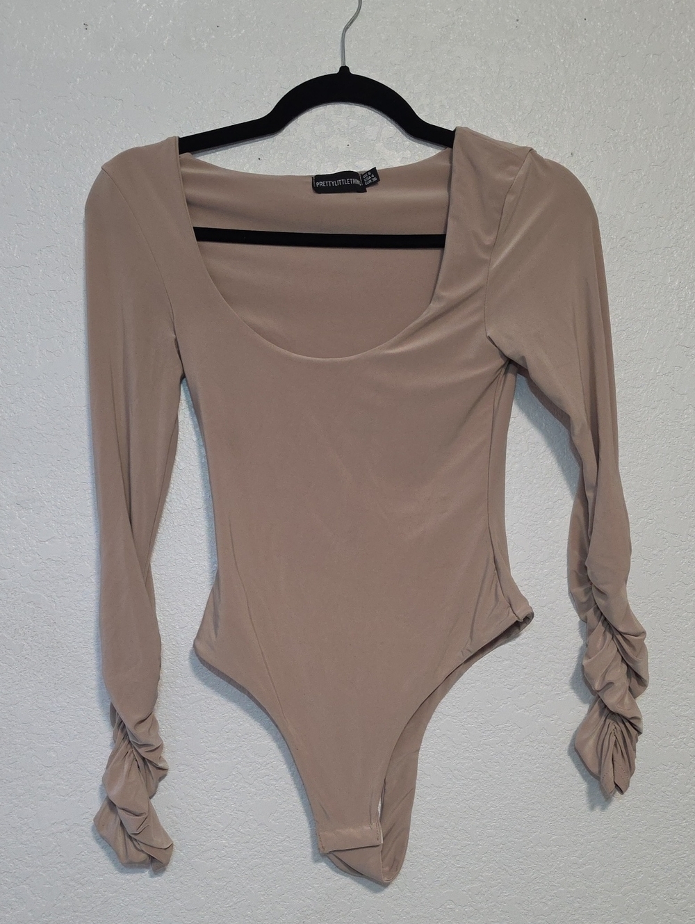 PrettyLittleThing Taupe Long Sleeve Scoop Neck Bodysuit